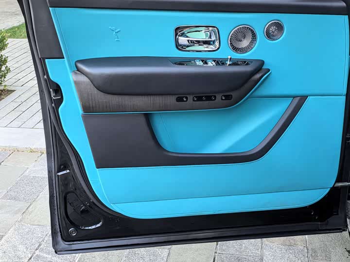 Фото 7 - Rolls-Royce Cullinan