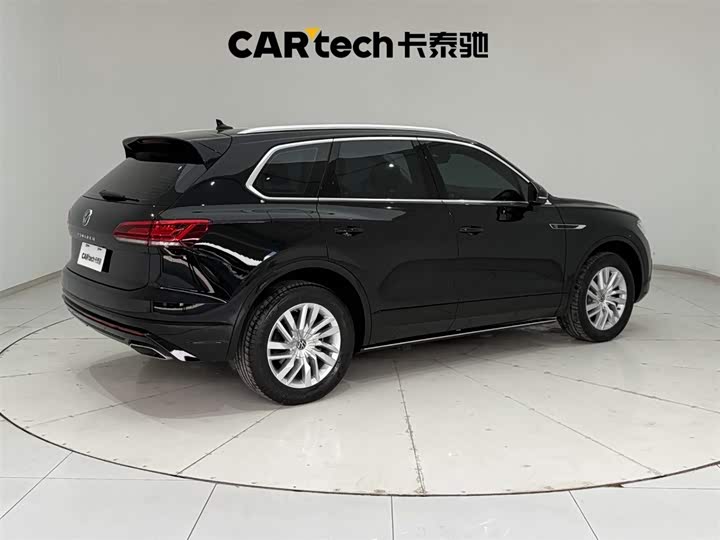 Фото 11 - Volkswagen Touareg