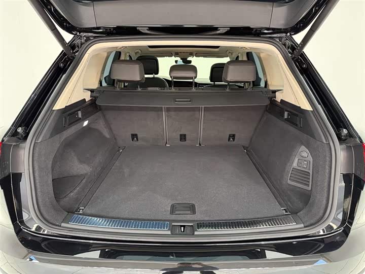 Фото 14 - Volkswagen Touareg