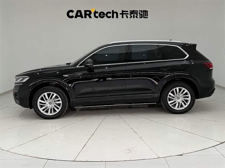 Фото 6 - Volkswagen Touareg