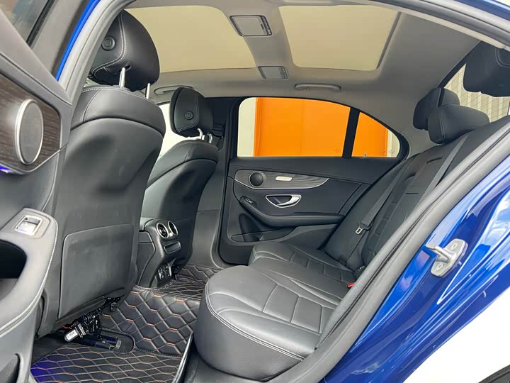 Фото 11 - Mercedes-Benz C-Class