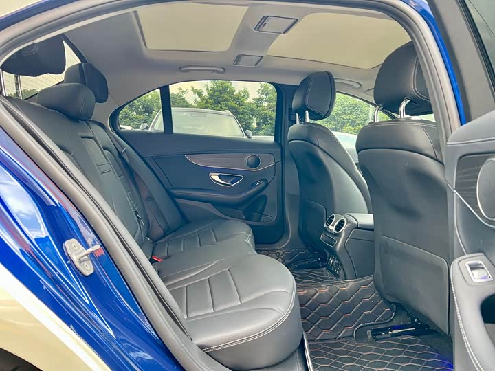 Фото 12 - Mercedes-Benz C-Class