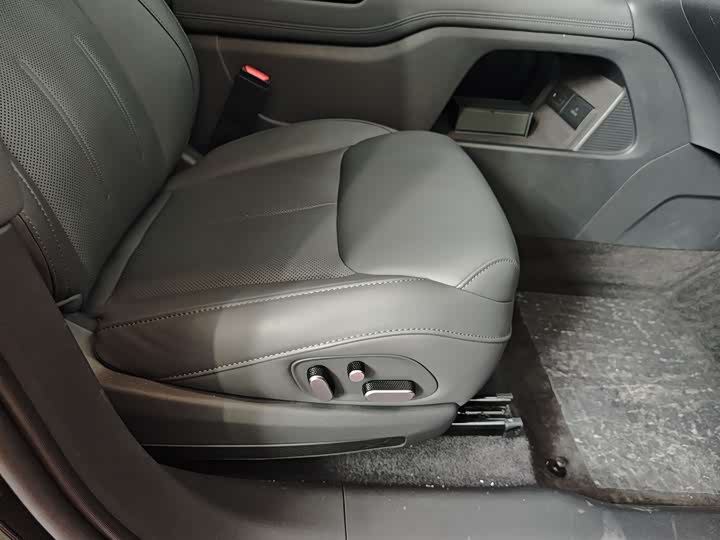 Фото 12 - XPeng G6