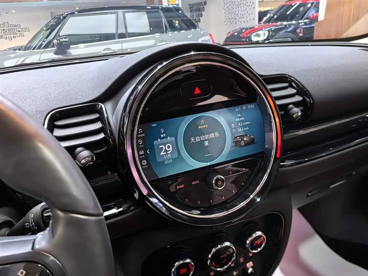 Фото 10 - Mini Clubman