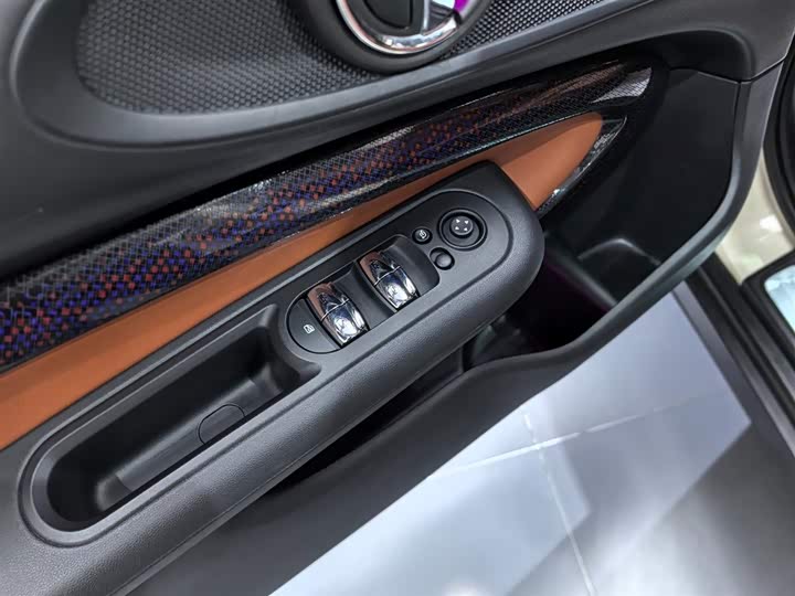 Фото 16 - Mini Clubman