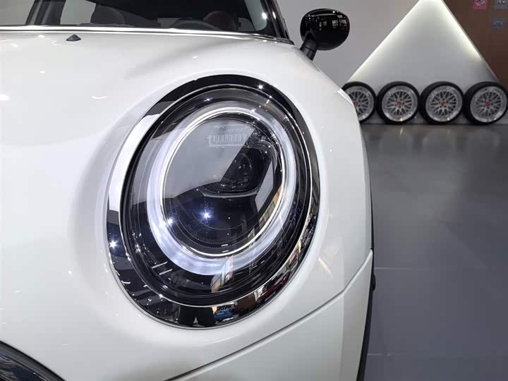 Фото 19 - Mini Clubman