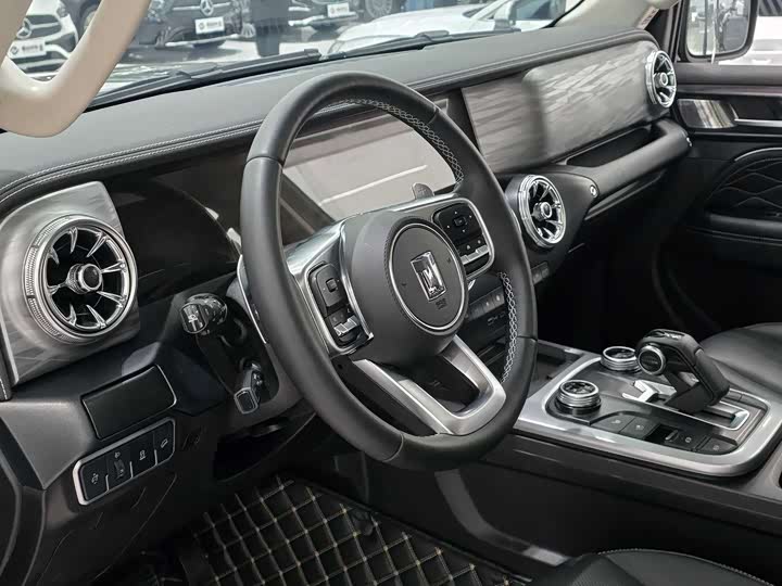 Фото 4 - Tank 300