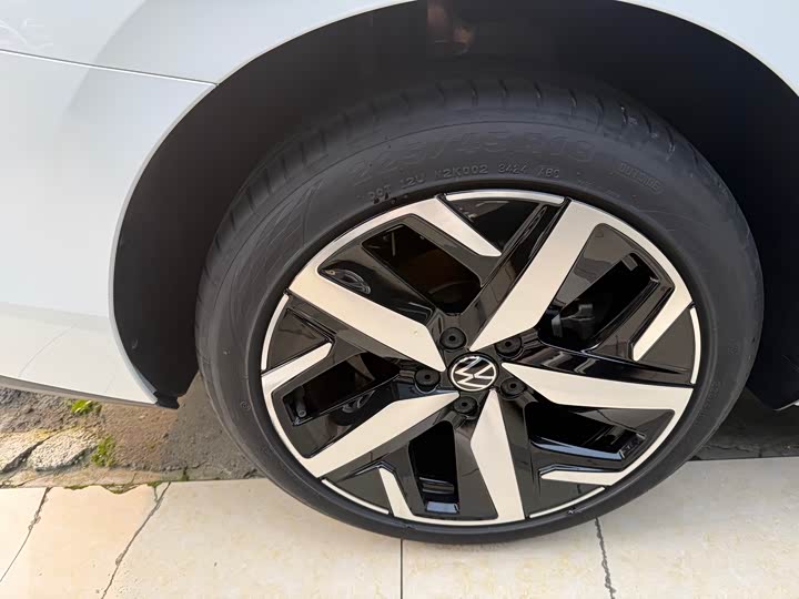 Фото 16 - Volkswagen Lamando L