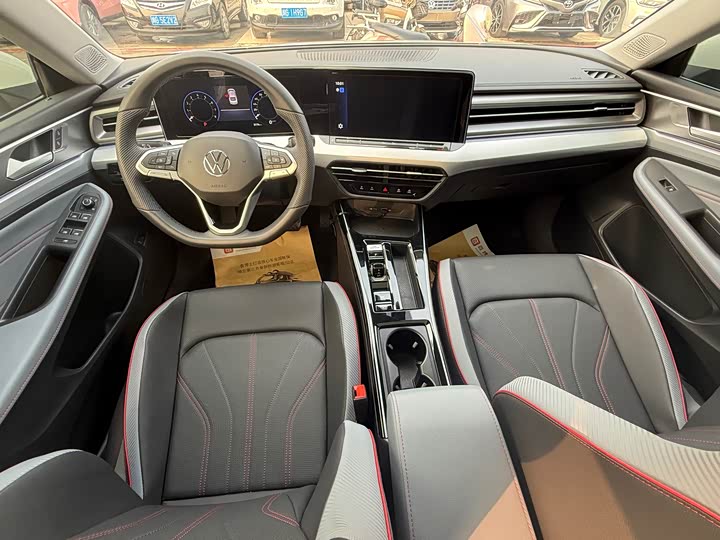 Фото 9 - Volkswagen Lamando L