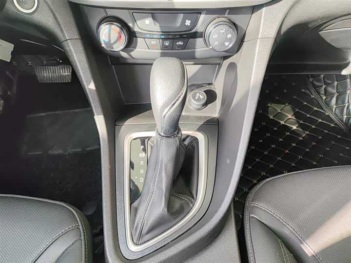 Фото 14 - Buick Excelle GT