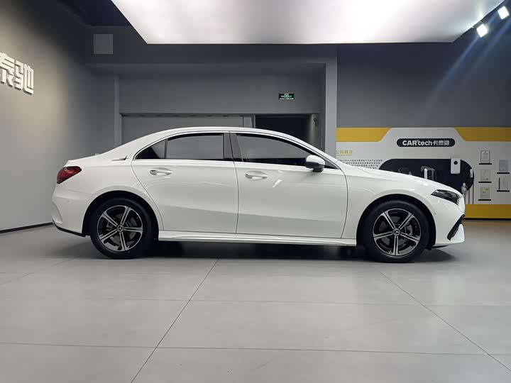 Фото 12 - Mercedes-Benz A-Class