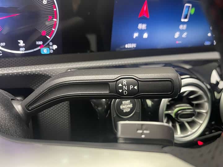 Фото 19 - Mercedes-Benz A-Class