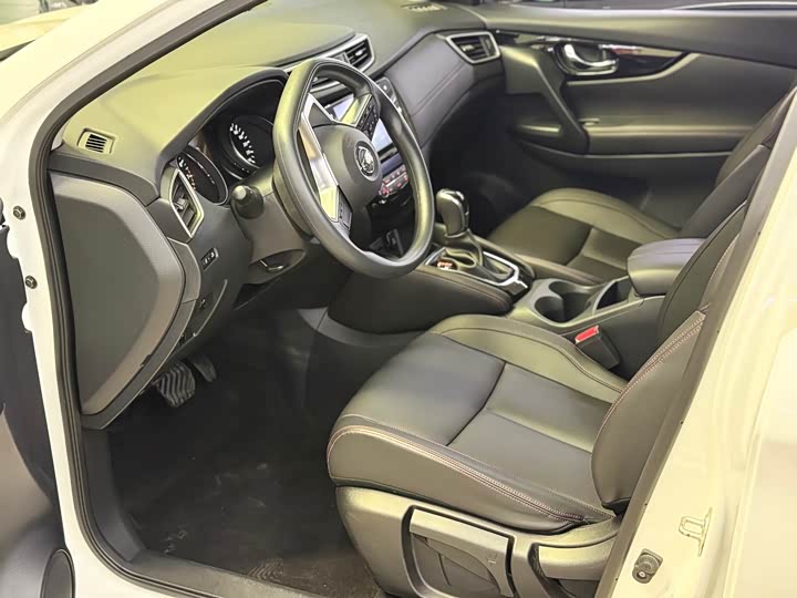 Фото 4 - Nissan Qashqai