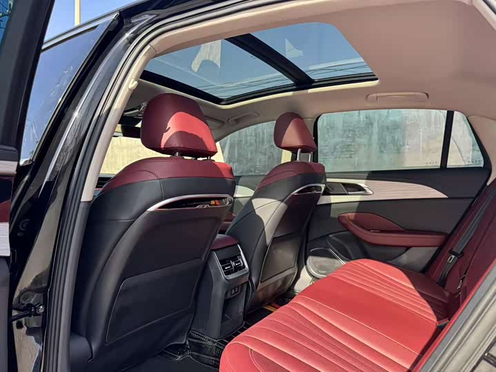 Фото 6 - Hongqi H5