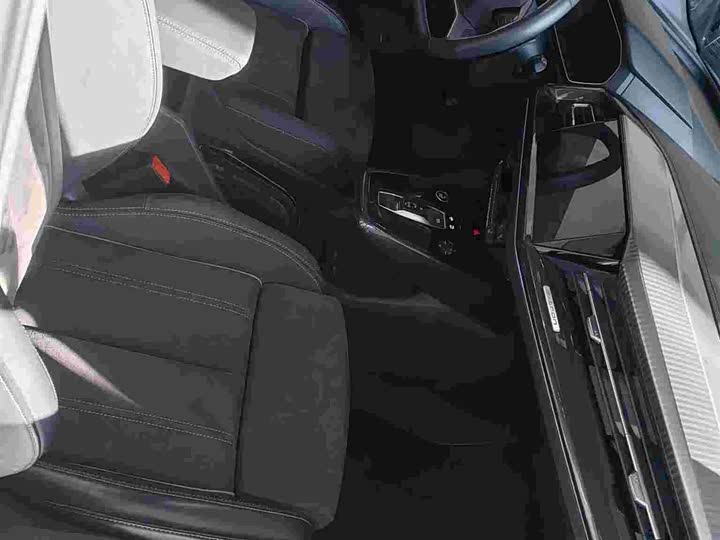 Фото 8 - Audi Q4 e-tron