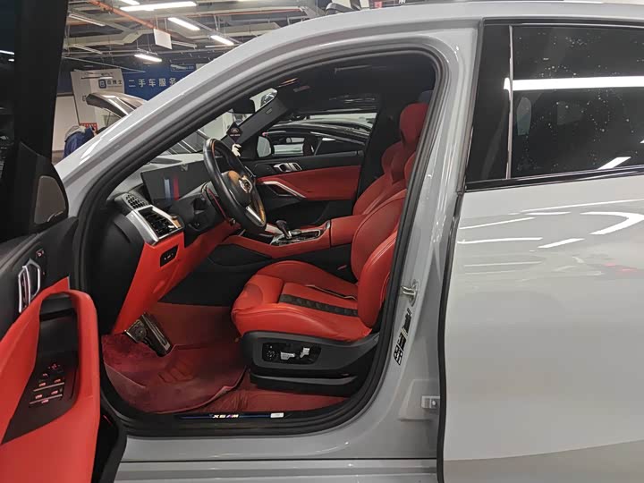 Фото 9 - BMW X6 M