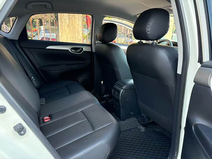 Фото 4 - Nissan Sylphy