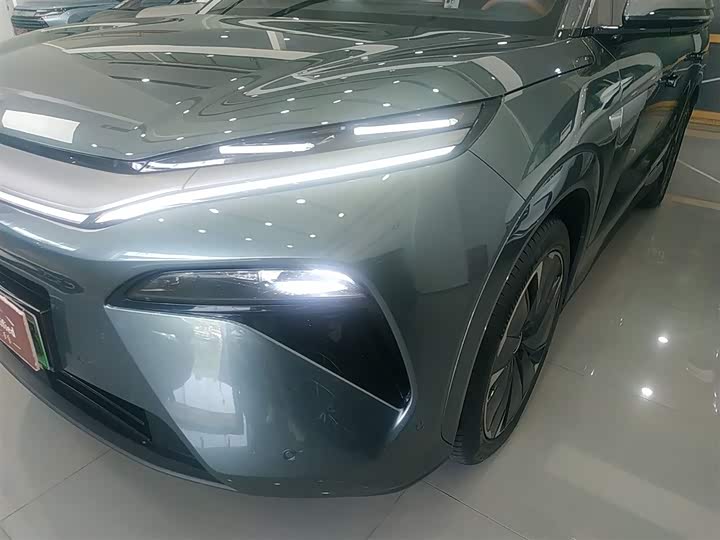 Фото 19 - BYD Tang L