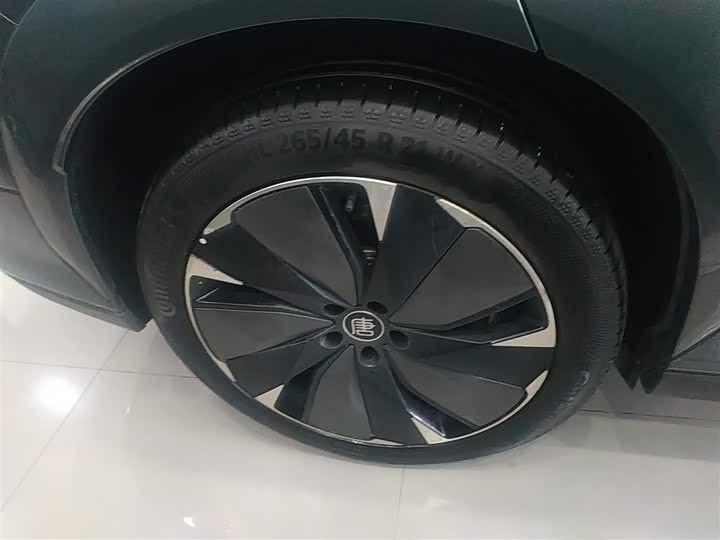 Фото 30 - BYD Tang L