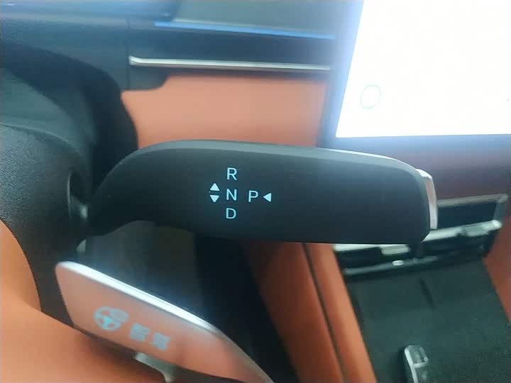 Фото 6 - BYD Tang L