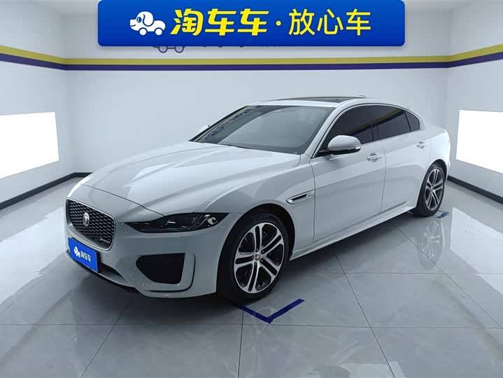 Фото 1 - Jaguar XE L