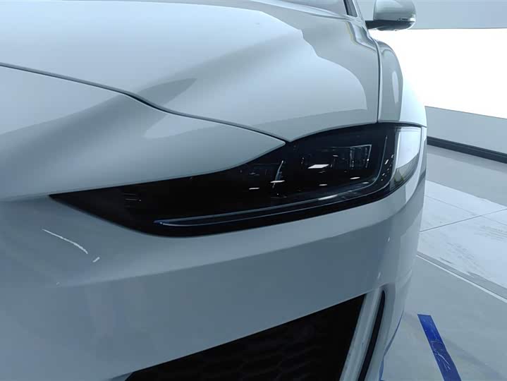 Фото 5 - Jaguar XE L