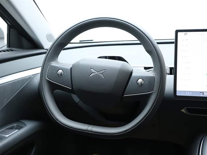 Фото 12 - XPeng Mona M03