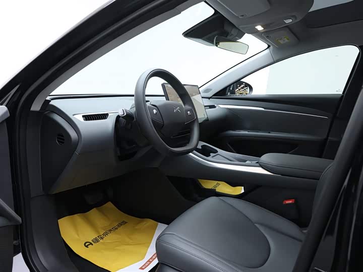 Фото 8 - XPeng Mona M03