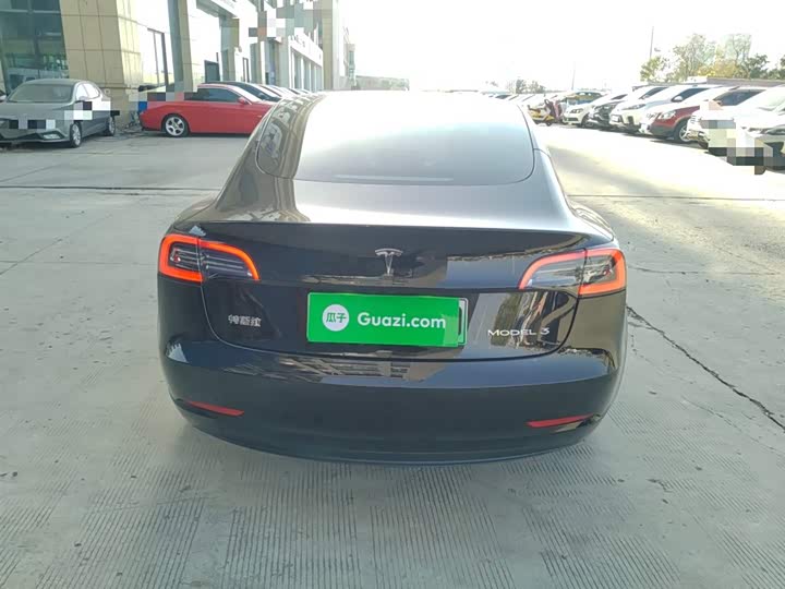 Фото 6 - Tesla Model 3