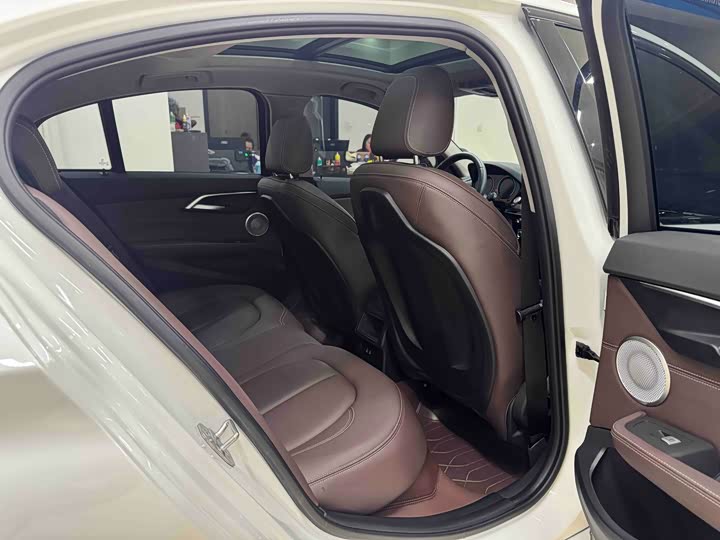 Фото 9 - BMW 1 Series