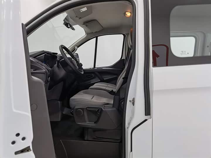 Фото 10 - Ford Transit