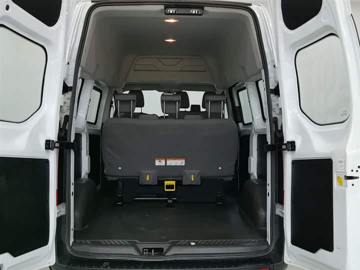 Фото 16 - Ford Transit