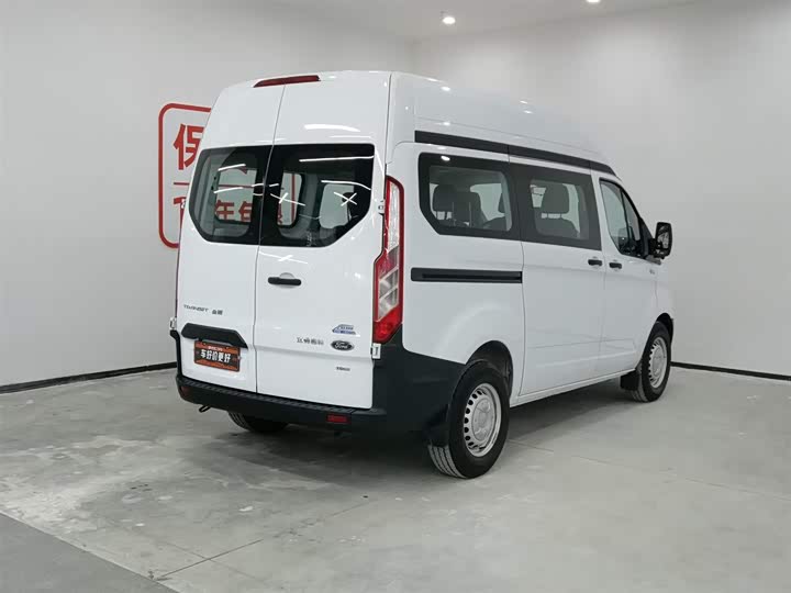 Фото 2 - Ford Transit