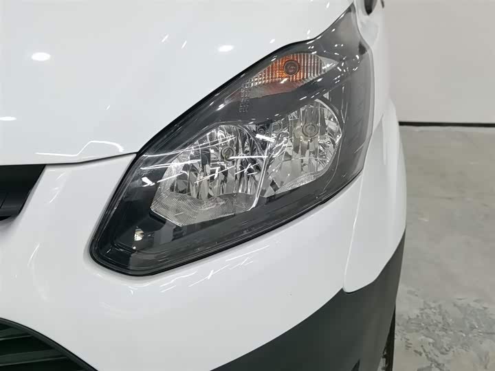 Фото 7 - Ford Transit