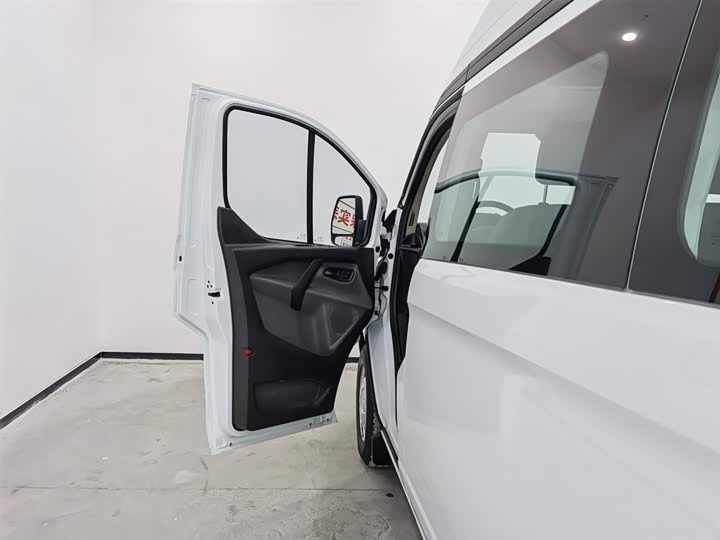 Фото 8 - Ford Transit