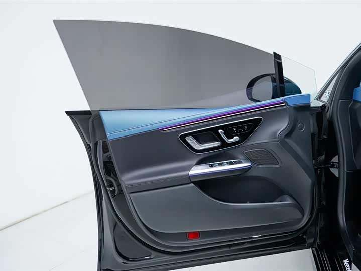 Фото 16 - Mercedes-Benz EQE