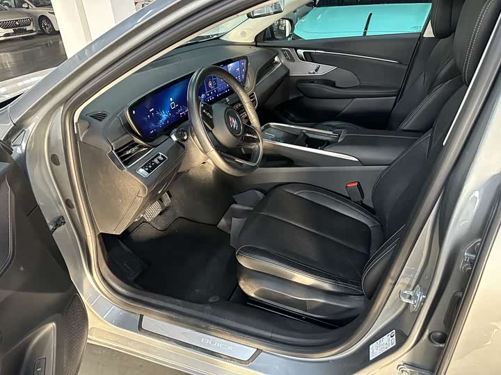 Фото 2 - Buick LaCrosse