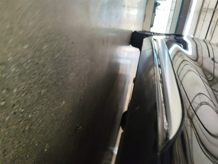 Фото 21 - Denza D9