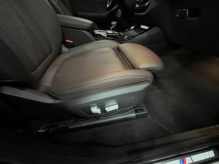 Фото 16 - BMW X3