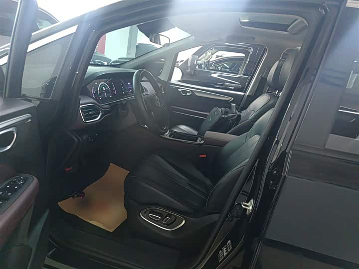 Фото 15 - GAC Trumpchi M6