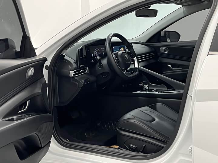 Фото 7 - Hyundai Elantra N line