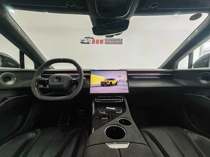 Фото 3 - Lotus Eletre