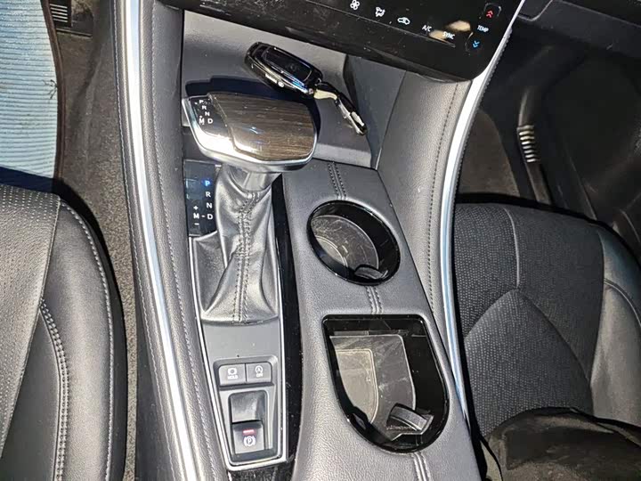 Фото 14 - Toyota Avalon