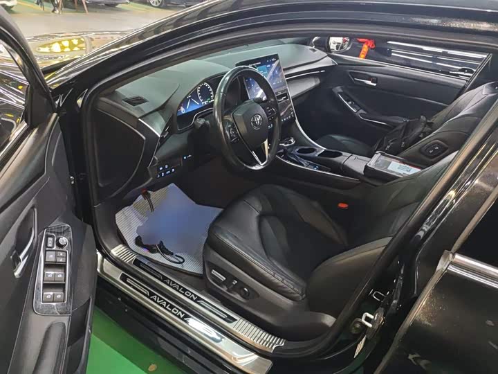 Фото 16 - Toyota Avalon