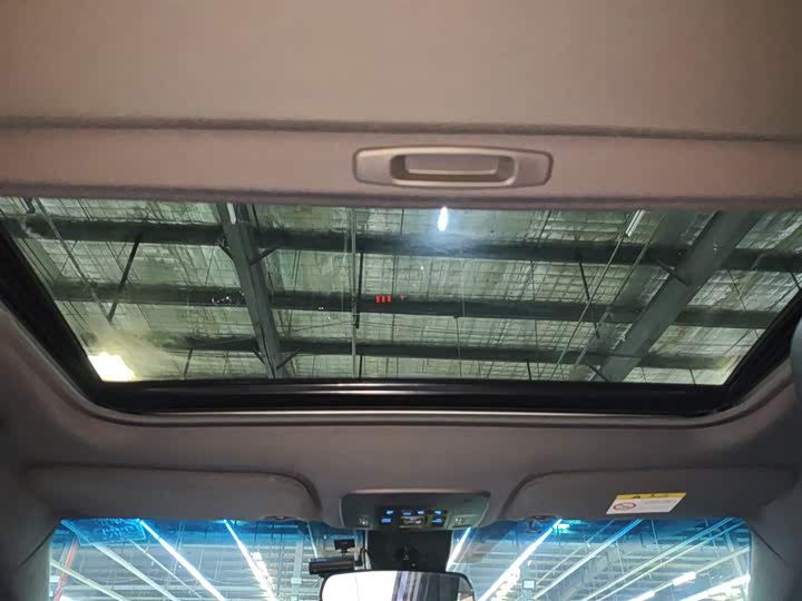 Фото 18 - Toyota Avalon