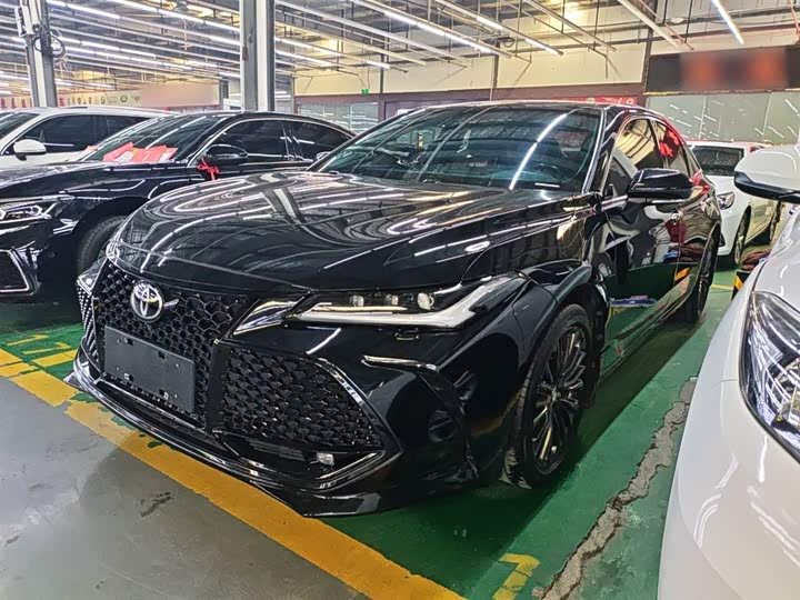 Фото 2 - Toyota Avalon