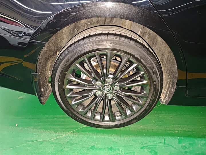 Фото 26 - Toyota Avalon