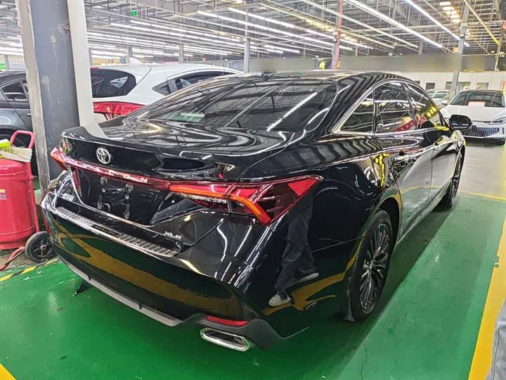 Фото 7 - Toyota Avalon