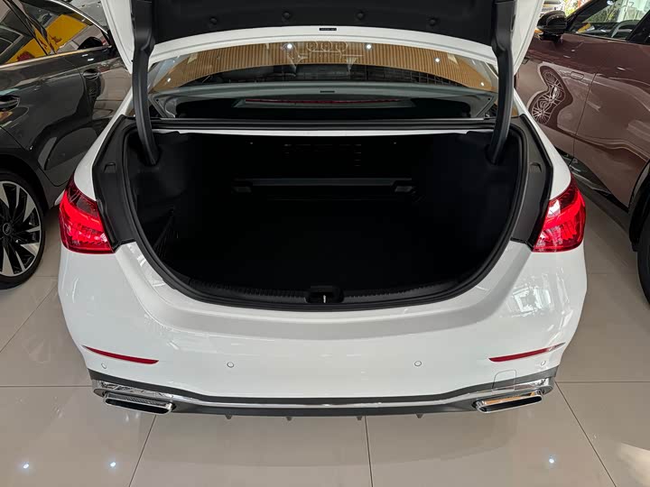 Фото 16 - Mercedes-Benz C-Class