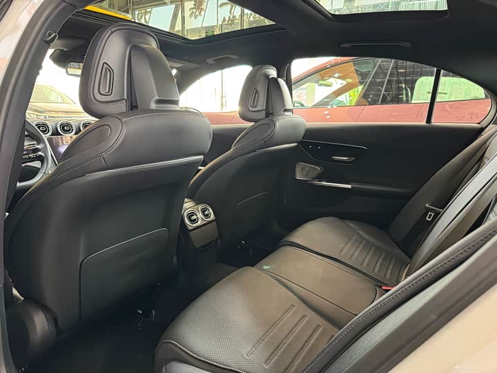 Фото 9 - Mercedes-Benz C-Class